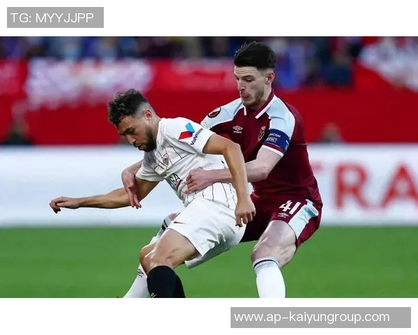 罗马队史第二次欧联杯主场首战失利回顾与88至89赛季的对比分析 罗马队史第二次欧联杯主场首战失利回顾与88至89赛季的对比分析