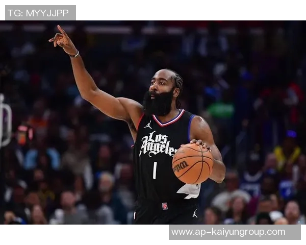 比尔臀部伤势持续缺阵小卡缺席哈登独自承担重任 比尔臀部伤势持续缺阵小卡缺席哈登独自承担重任