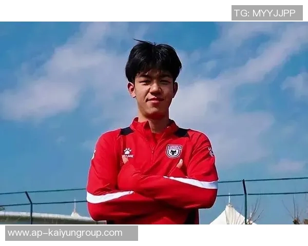 王博豪谈荷乙经历称新位置锻炼价值巨大体能状态良好