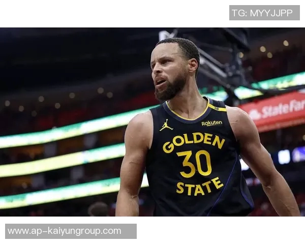 库里轻松出战16分钟贡献11分4篮板3助攻展现实力不凡 库里轻松出战16分钟贡献11分4篮板3助攻展现实力不凡