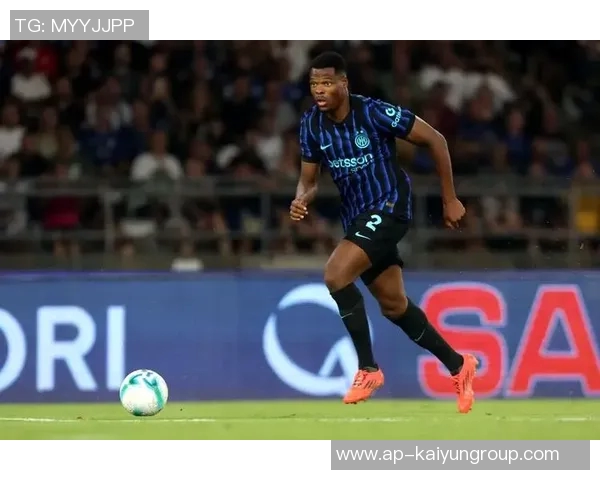 邓弗里斯脚踝持续疼痛或将缺席明年赛季复出计划不明 邓弗里斯脚踝持续疼痛或将缺席明年赛季复出计划不明